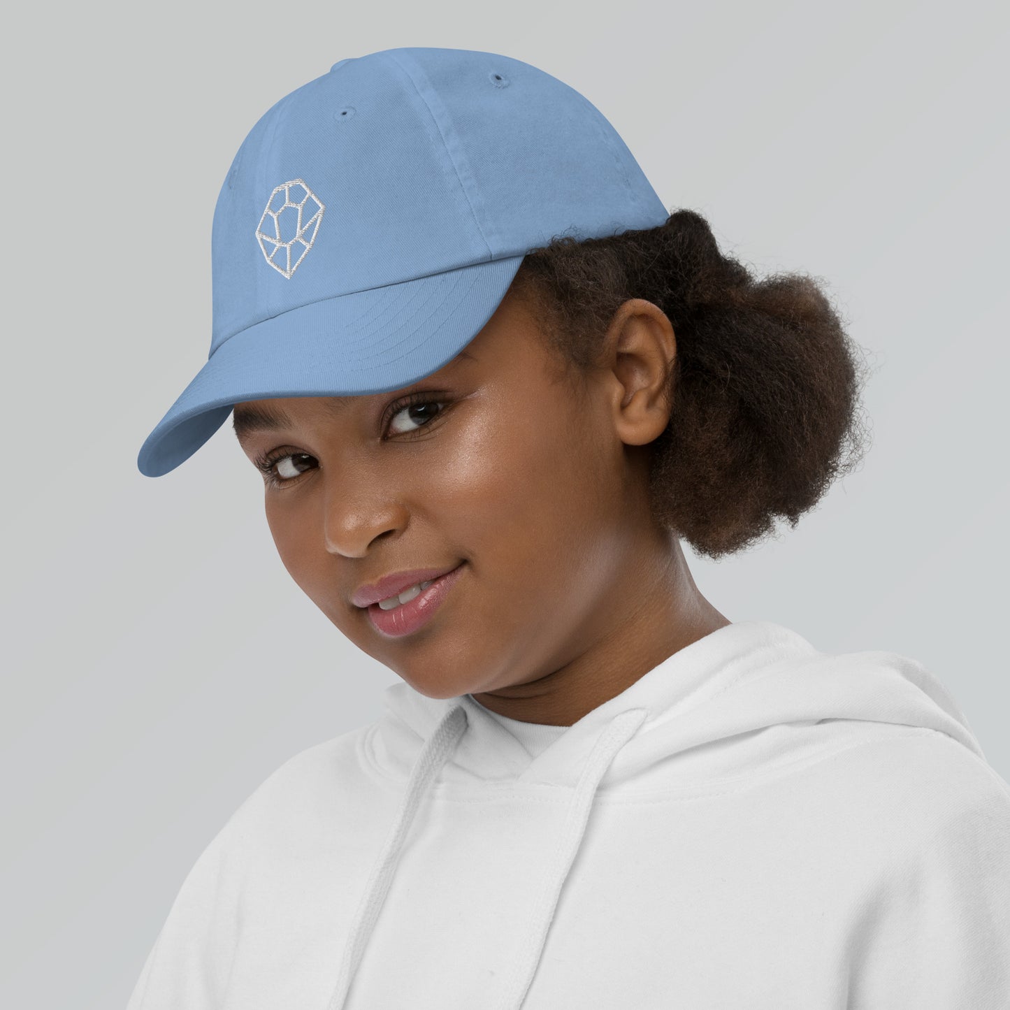 Youth cap w/ Nesh Icon (White)